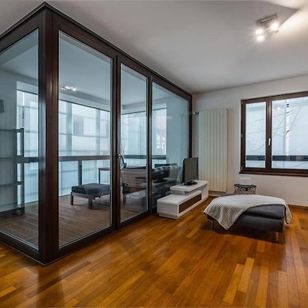 Modern Spacious Flat With A Terrace And A Parking Prague Luaran gambar